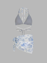Ensemble bikini dos nu motif toile de Jouy avec sarong assorti