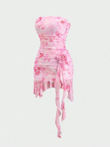 Robe courte rose asymétrique fleuri