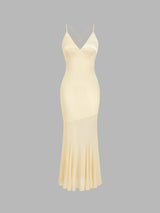 Robe longue en satin à col V croisé coupe sirène asymétrique