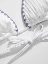 Ensemble bikini triangle col halter à bordures contrastées en dentelle florale