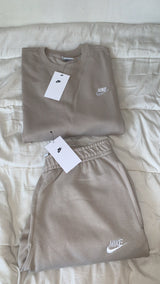 Ensemble nike beige